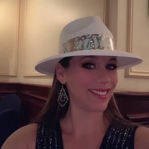 Meet your Posher, Cynthia